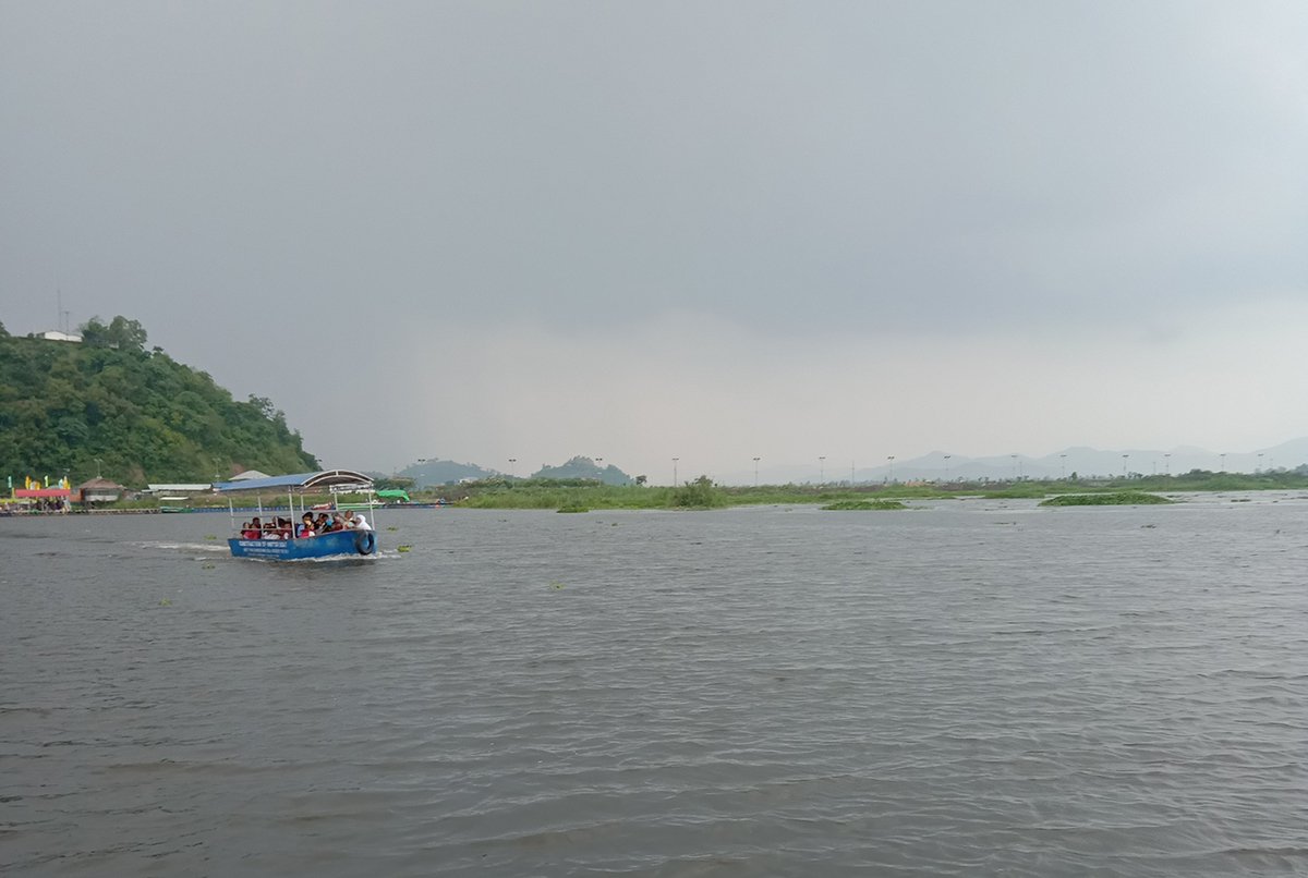 Imphal to Loktak Taxi Services - Book Taxi from Imphal to Loktak lake